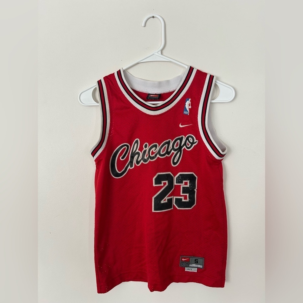 Vintage 90’s Chicago Bulls Nike Team Sports Michael Jordan Basketball Jersey S